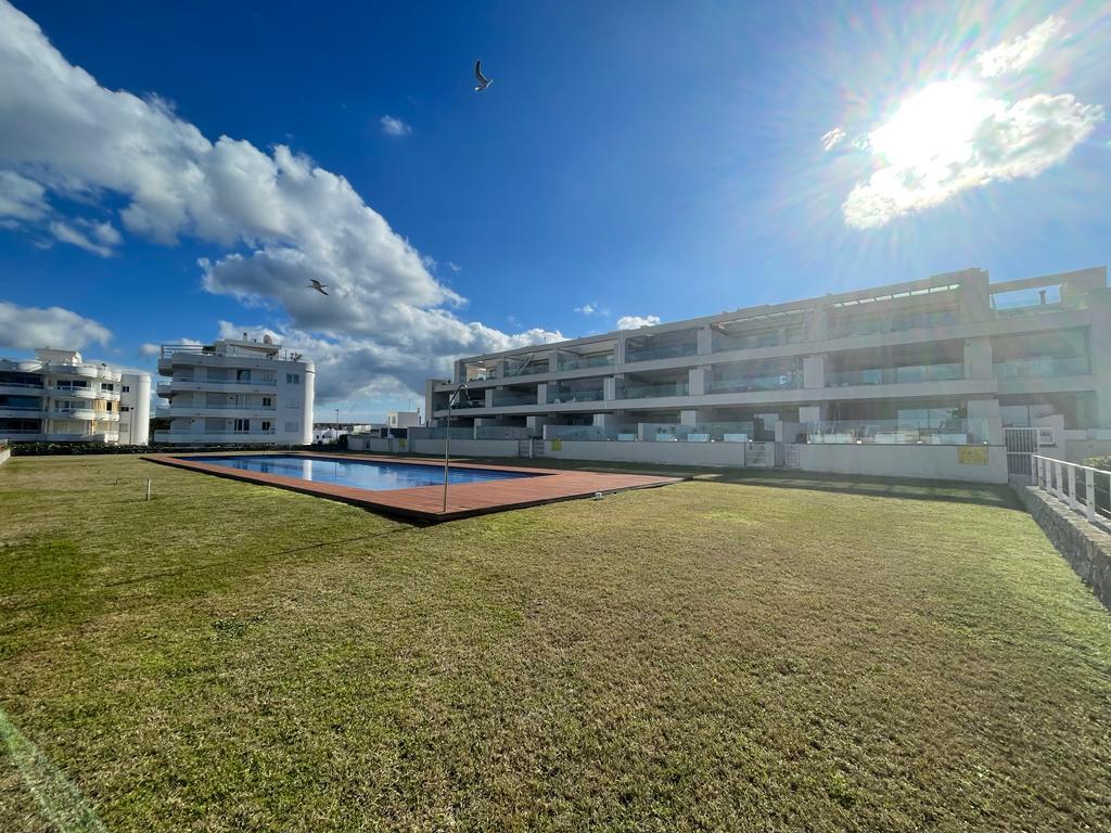 Modern penthouse with wonderful views in Cala de Bou